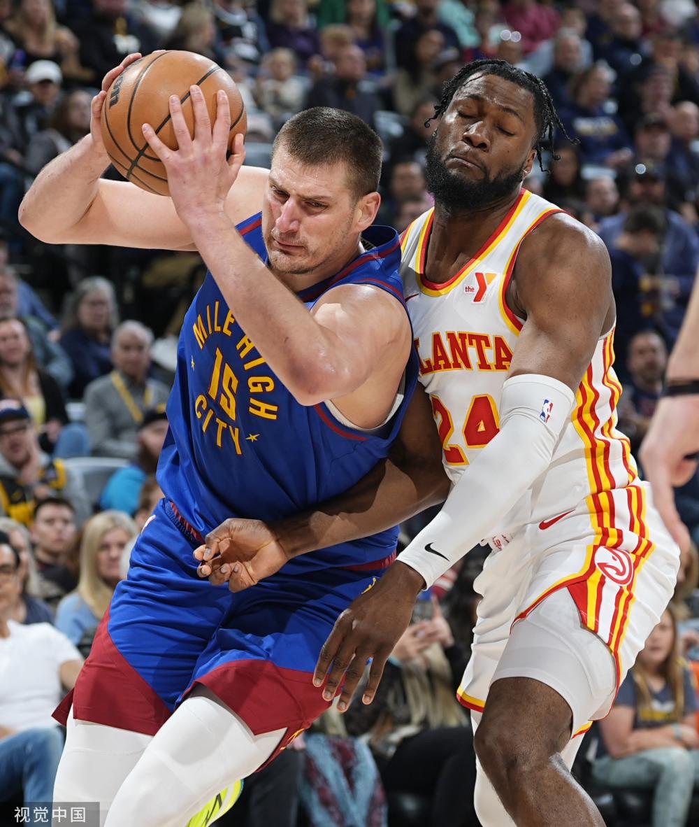 俊锡称膝伤 俊锡称膝伤