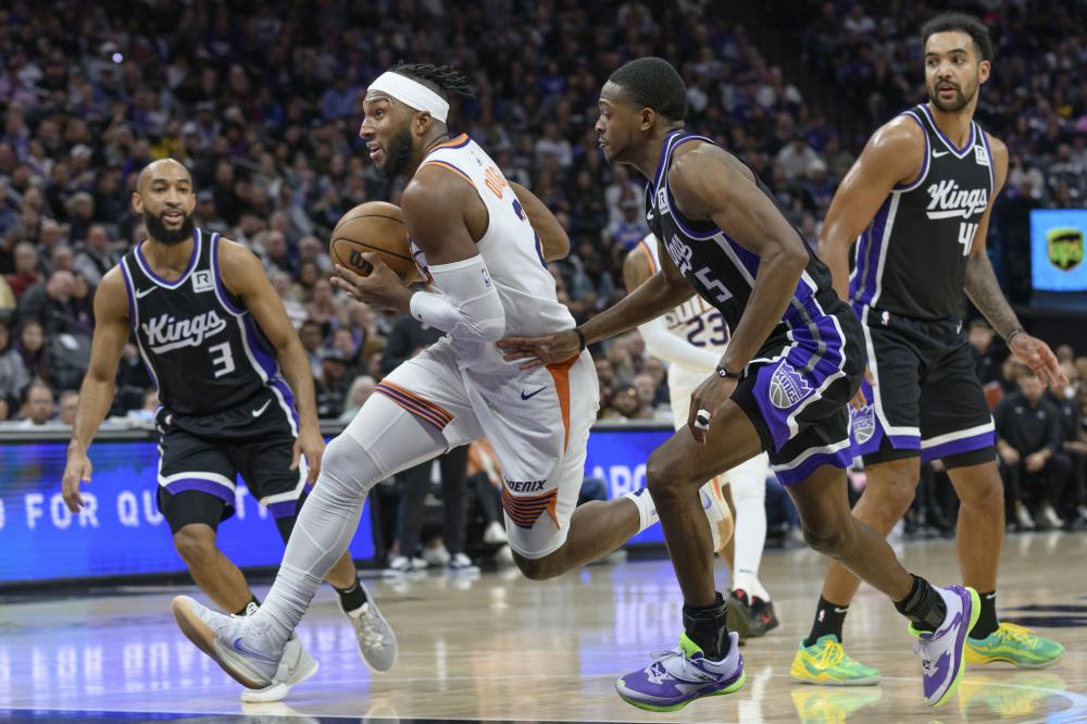 通过中前场 通过中前场