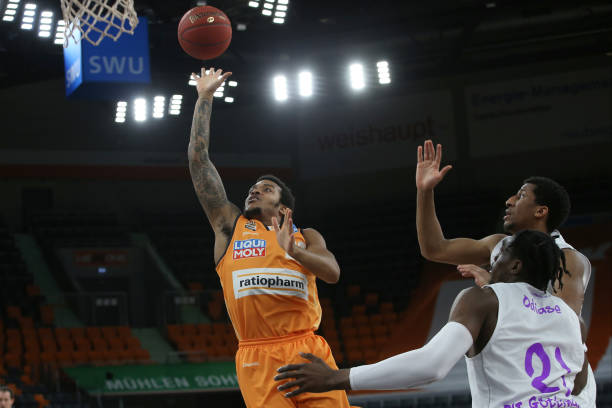 骑士队以精 骑士队以精